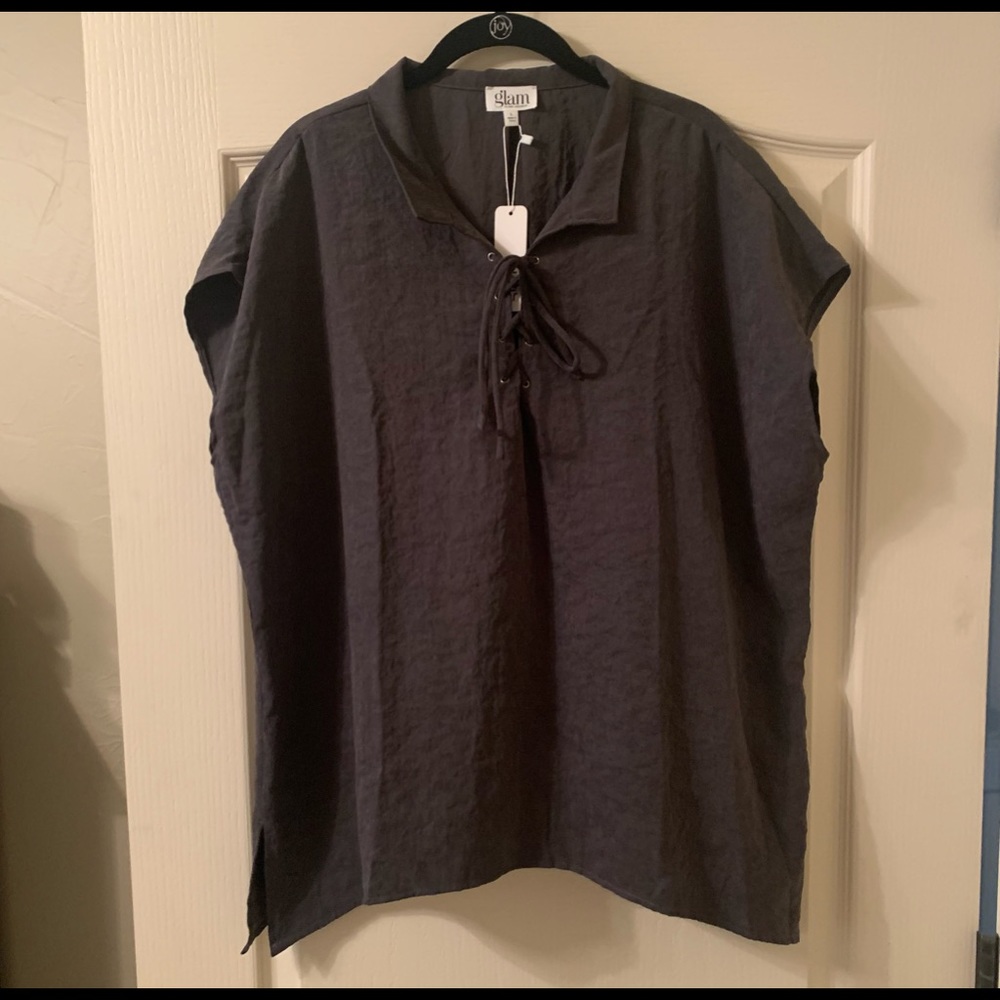 NWT Glam Gray Top